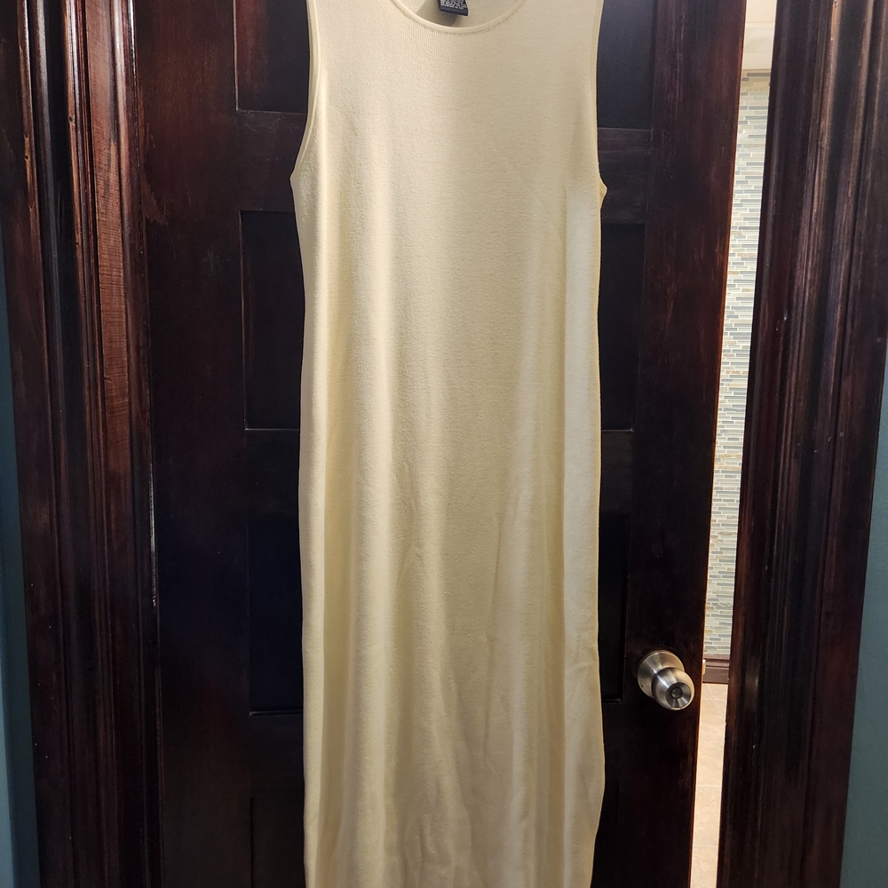 Kasper Cream Maxi Sweater Dress